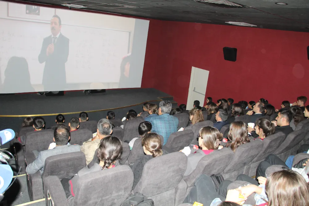 “SİNEMAYA GİTMEYEN ÖĞRENCİ KALMASIN” PROJESİ DEVAM EDİYOR