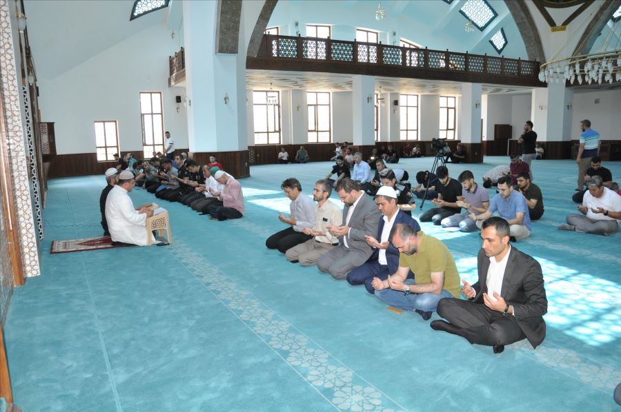 15 TEMMUZ ŞEHİTLERİ İÇİN MEVLÜT OKUTULDU