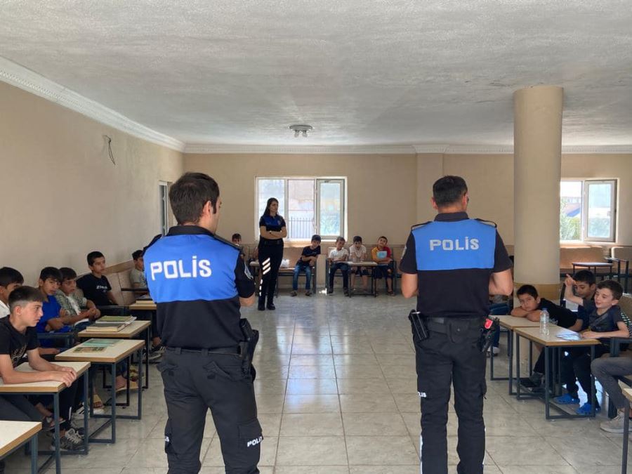 KUR’AN KURSU ÖĞRENCİLERİNE POLİS’TEN SEMİNER