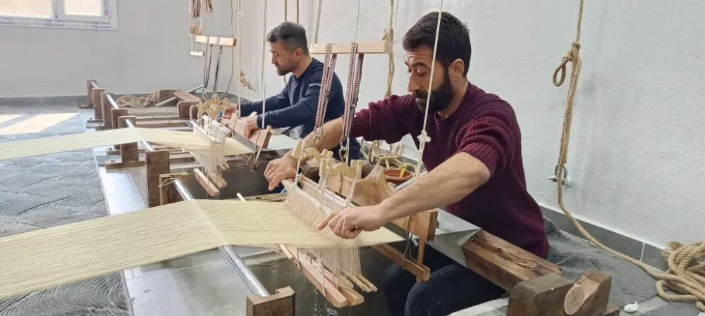 ASIRLIK YÖRESEL KIYAFETLER “ONLARA” EMANET
