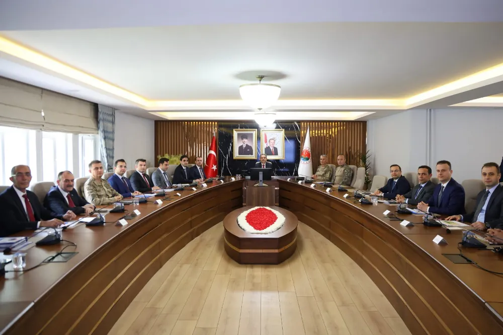 VALİ EKİCİ, ŞIRNAK BÖLGENİN PARLAYAN BİR YILDIZI