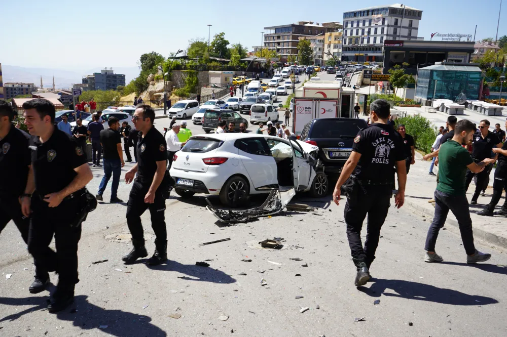 ŞIRNAK’TA ZİNCİRLEME TRAFİK KAZASI: 3 YARALI 